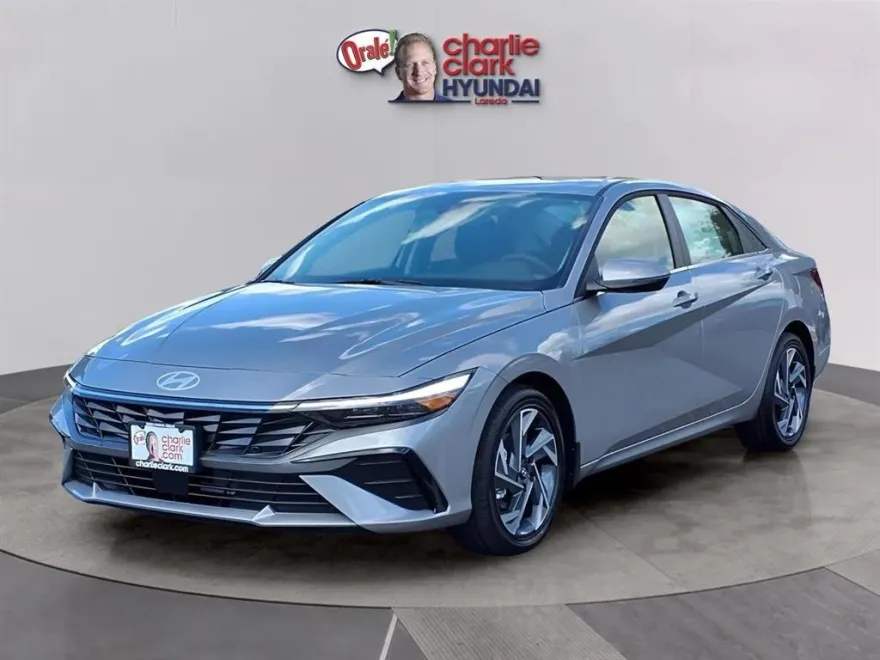 2025 Hyundai Elantra Limited photo 1