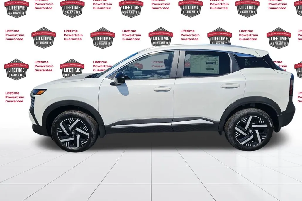 2026 Nissan Kicks SV photo 1