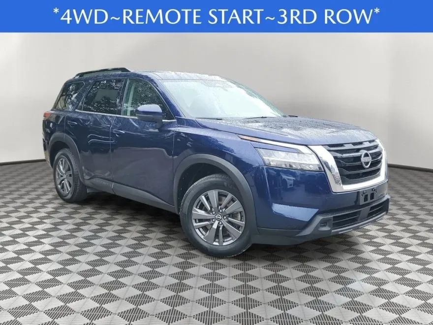 2022 Nissan Pathfinder SV photo 1