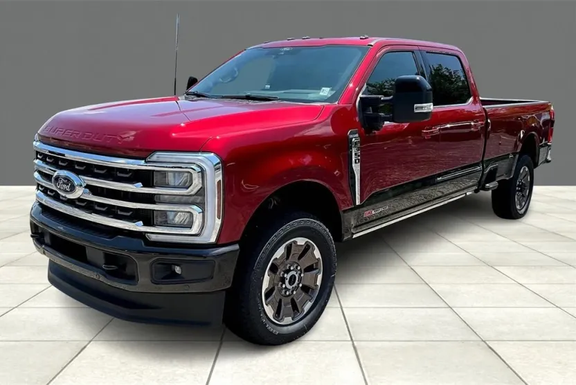 2025 Ford F-350 photo 1