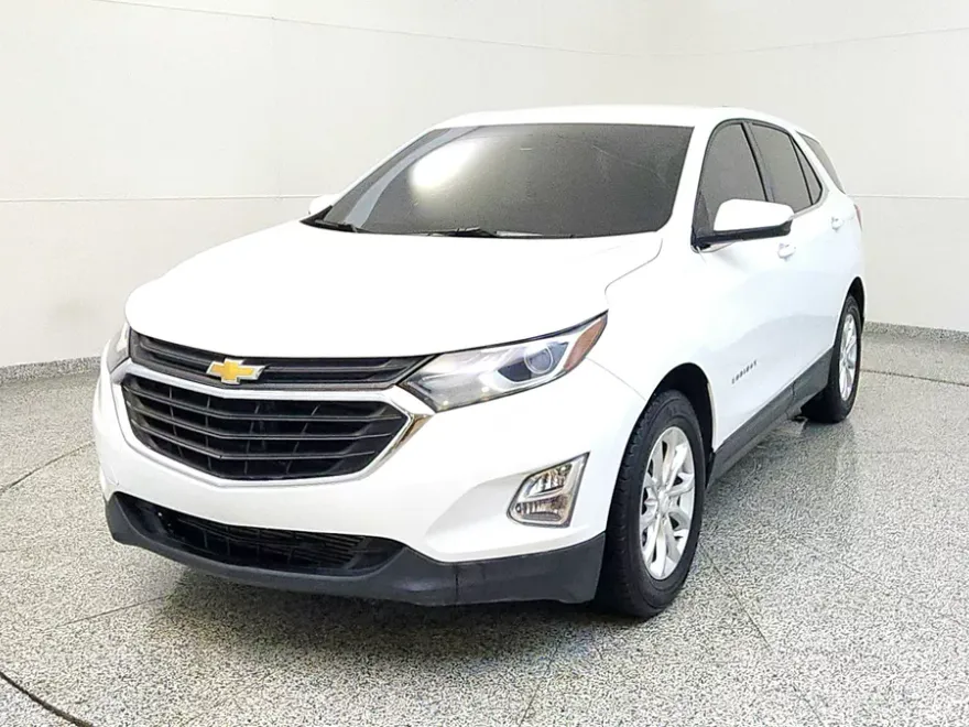 2019 Chevrolet Equinox LT photo 1
