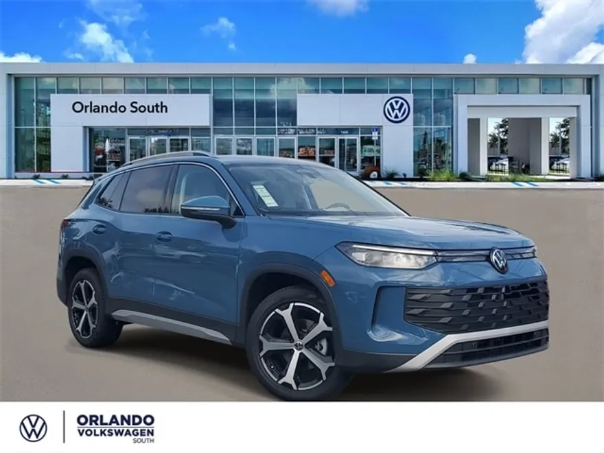 2025 Volkswagen Tiguan SE photo 1