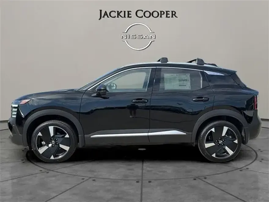 2026 Nissan Kicks SR photo 1