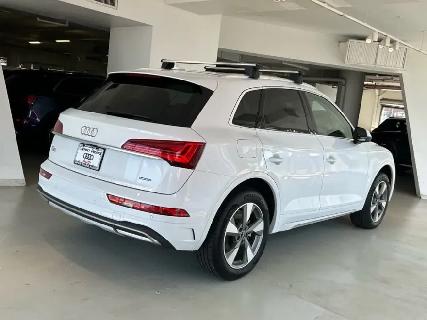 2022 Audi Q5 Premium Plus 40 TFSI photo 1