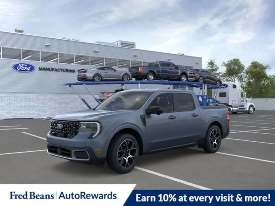 2025 Ford Maverick Lariat photo 1