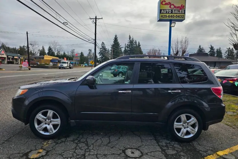 2010 Subaru Forester 2.5X Limited photo 1