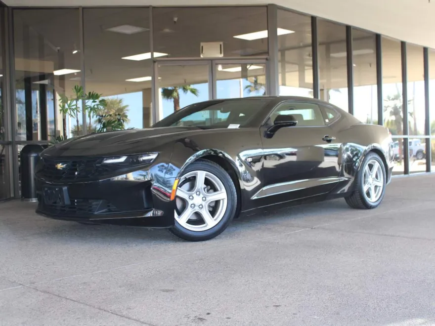 2023 Chevrolet Camaro 1LS 1LT photo 1