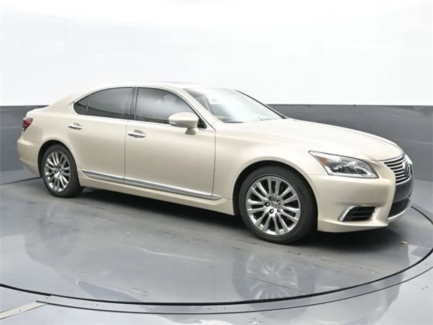 2014 Lexus LS 460 photo 1