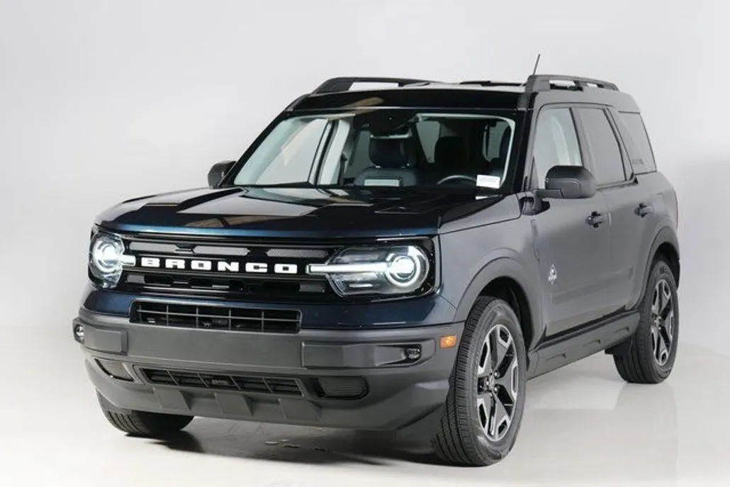2021 Ford Bronco Sport Outer Banks photo 1