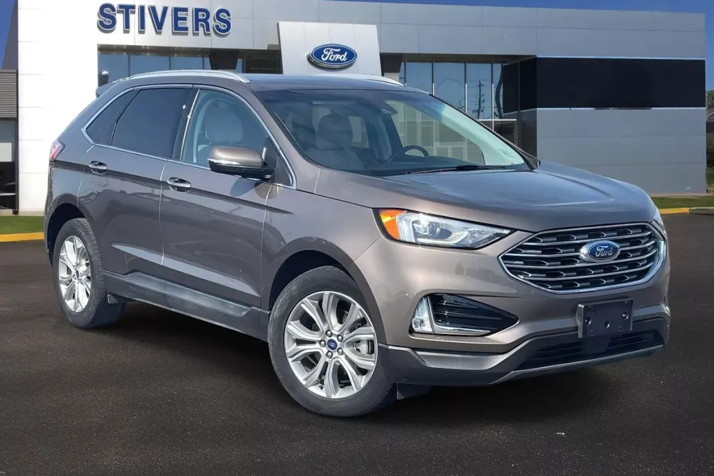 2019 Ford Edge Titanium photo 1