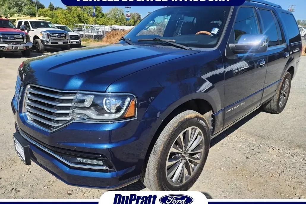 2017 Lincoln Navigator Select photo 1