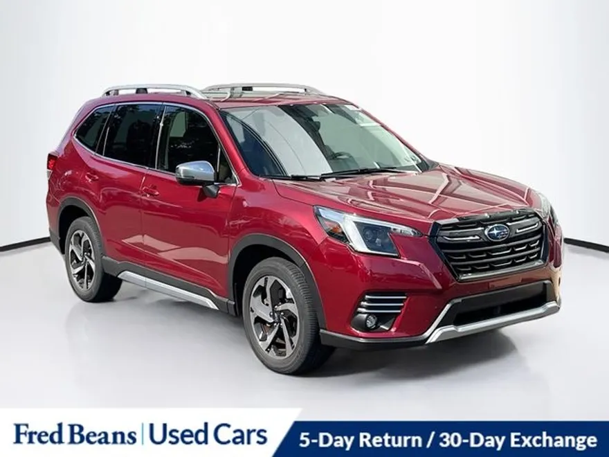 2023 Subaru Forester Touring photo 1