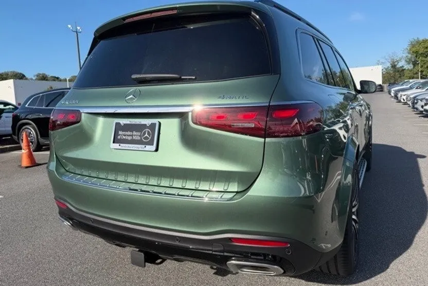 2026 Mercedes Benz GLS 580 4MATIC photo 1