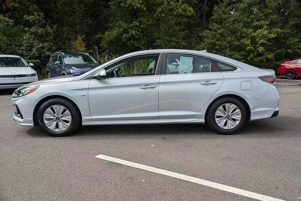 2019 Hyundai Sonata Hybrid SE photo 1