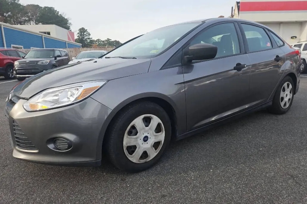 2014 Ford Focus S photo 1