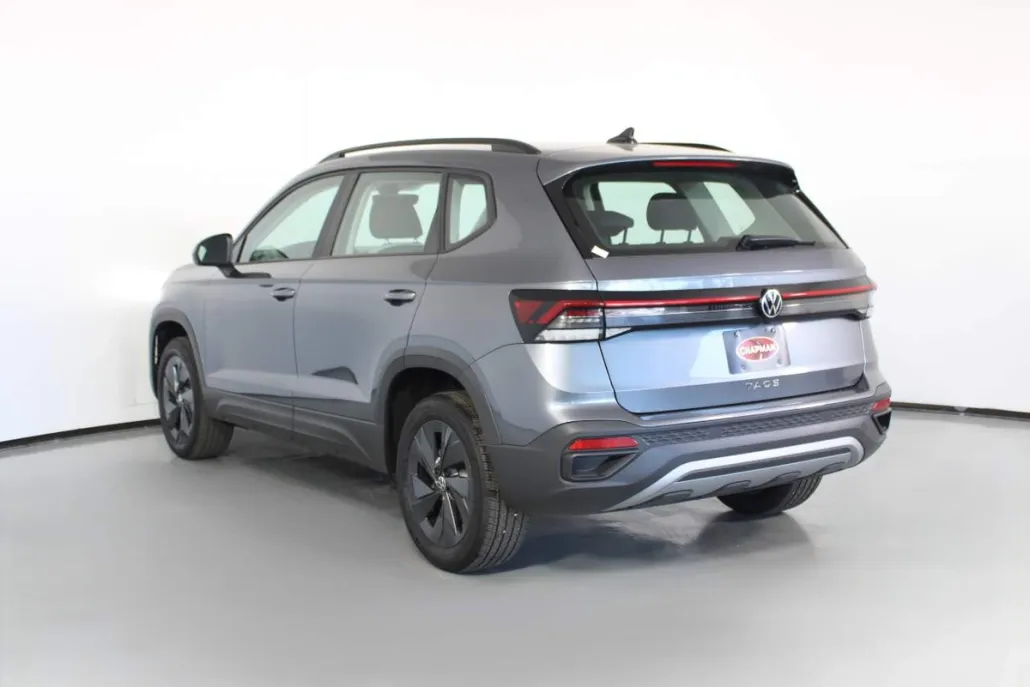 2025 Volkswagen Taos S photo 1