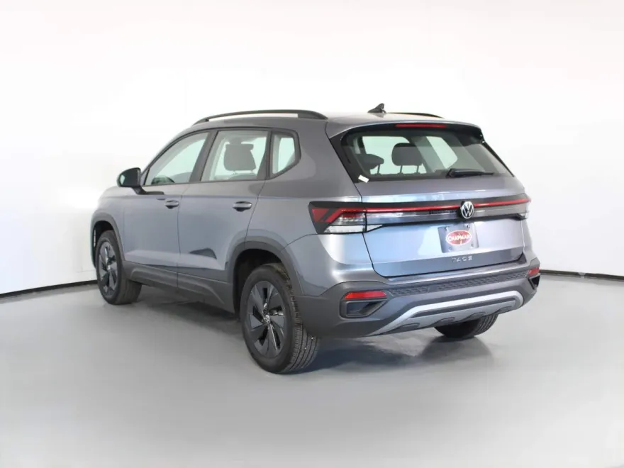 2025 Volkswagen Taos S photo 1