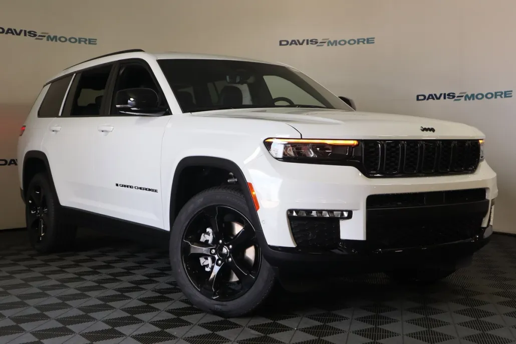 2025 Jeep Grand Cherokee Limited photo 1