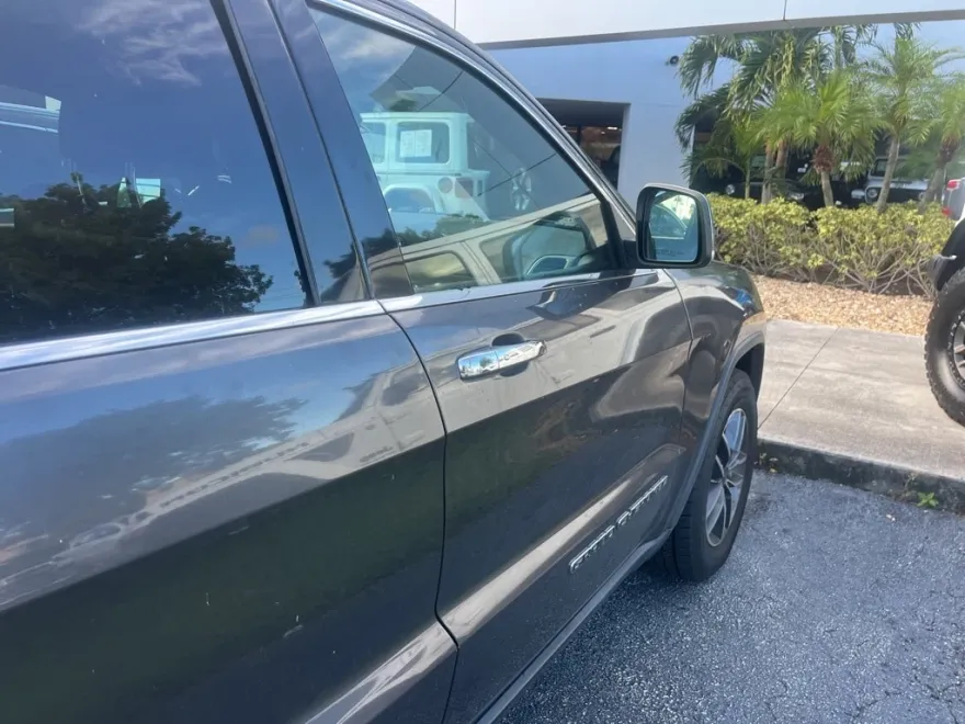 2020 Jeep Grand Cherokee Limited photo 1