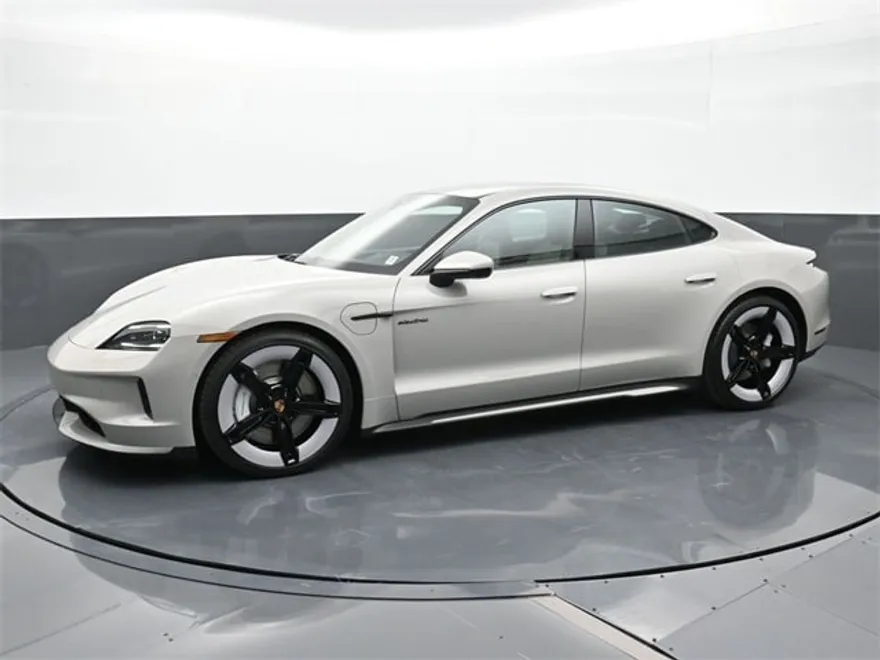 2025 Porsche Taycan 4S photo 1