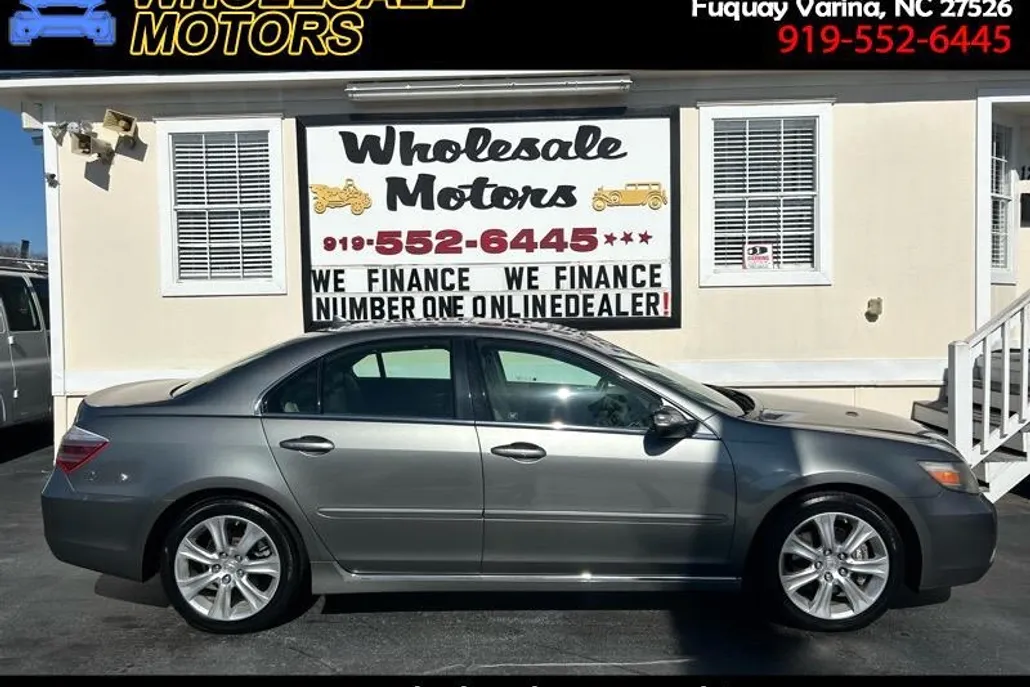 2010 Acura RL photo 1
