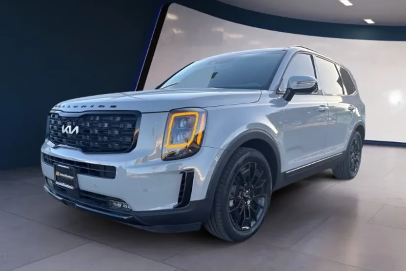 2022 Kia Telluride SX photo 1