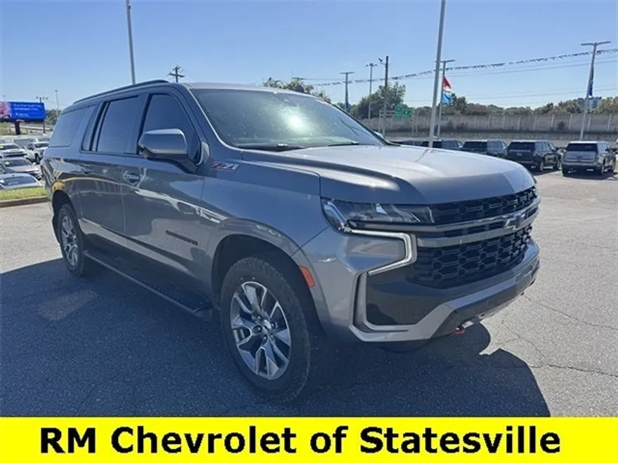 2021 Chevrolet Suburban Z71 photo 1