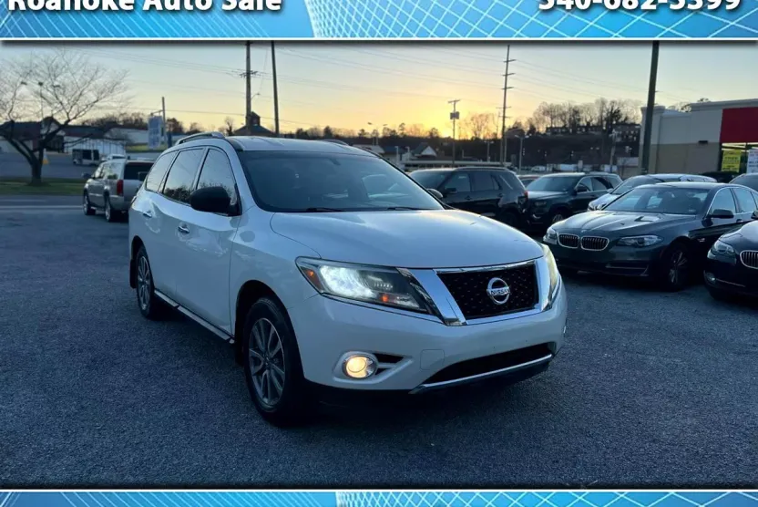 2016 Nissan Pathfinder Platinum photo 1