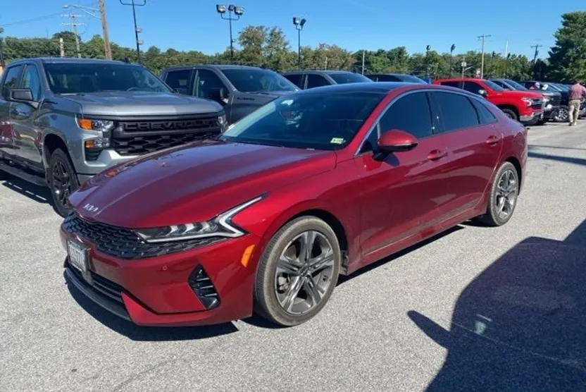 2022 Kia K5 EX photo 1