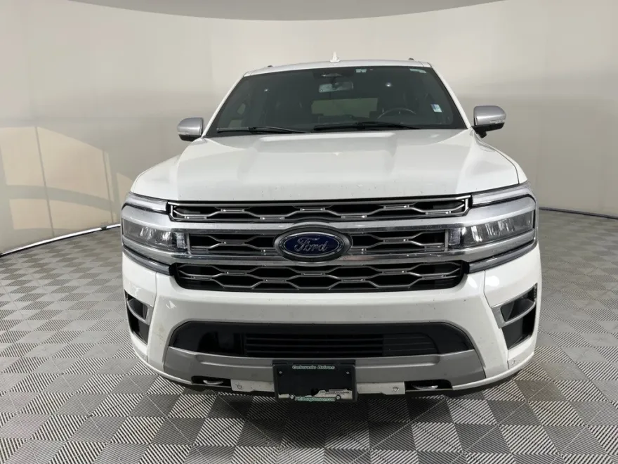 2024 Ford Expedition MAX Platinum photo 1