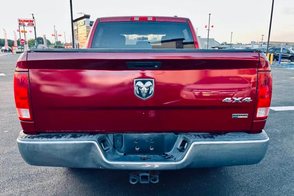 2011 Ram 1500 SLT photo 1