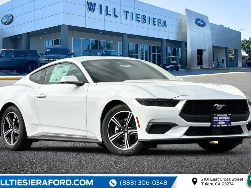 2025 Ford Mustang EcoBoost photo 1