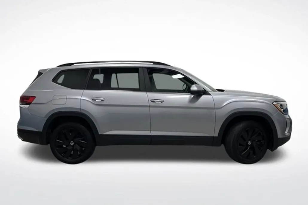2024 Volkswagen Atlas SE Technology photo 1