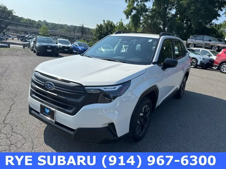2025 Subaru Forester Base photo 1