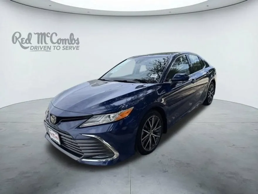 2023 Toyota Camry XLE photo 1