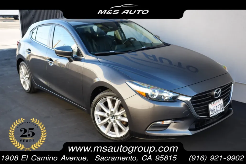 2017 Mazda Mazda3 Touring 2.5 photo 1