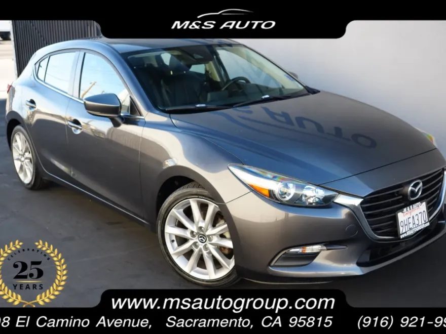 2017 Mazda Mazda3 Touring 2.5 photo 1