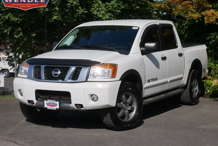 2013 Nissan Titan PRO-4X photo 1