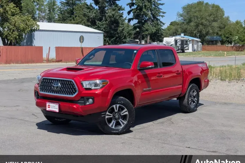 2019 Toyota Tacoma TRD Sport V6 Double Cab photo 1
