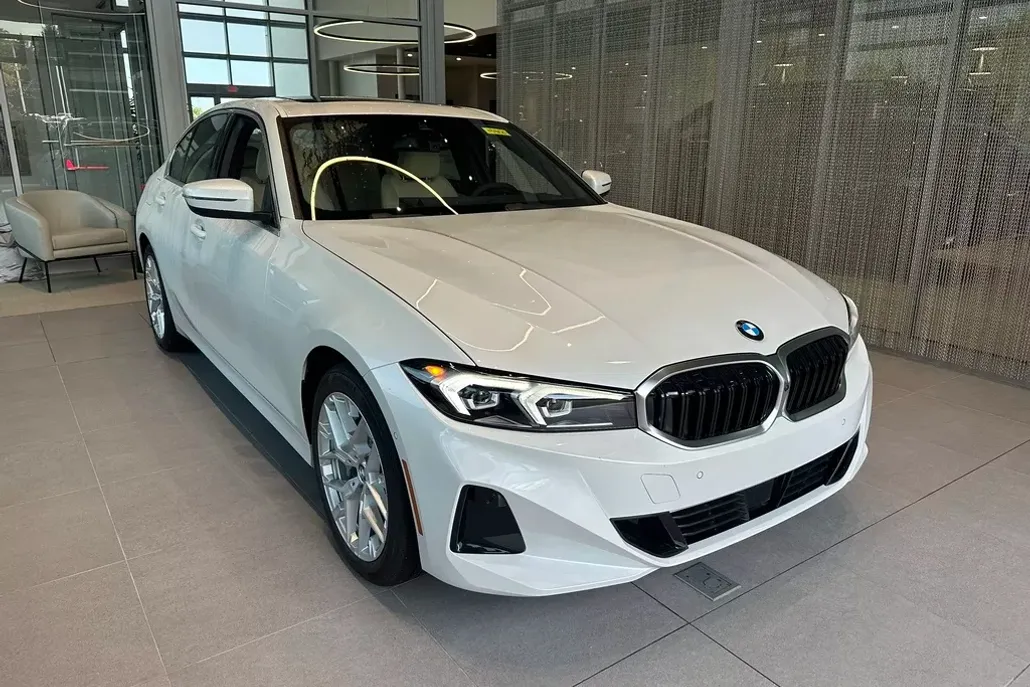 2025 Bmw 330i xDrive Sedan photo 1