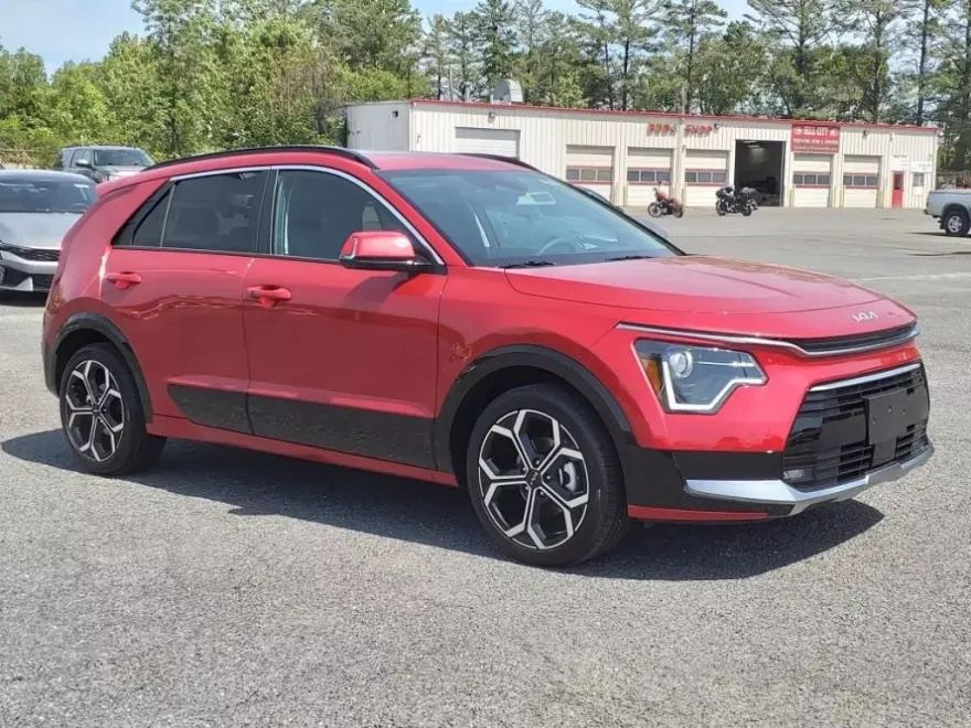2025 Kia Niro EX Touring photo 1
