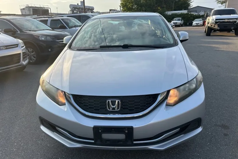 2013 Honda Civic LX photo 1