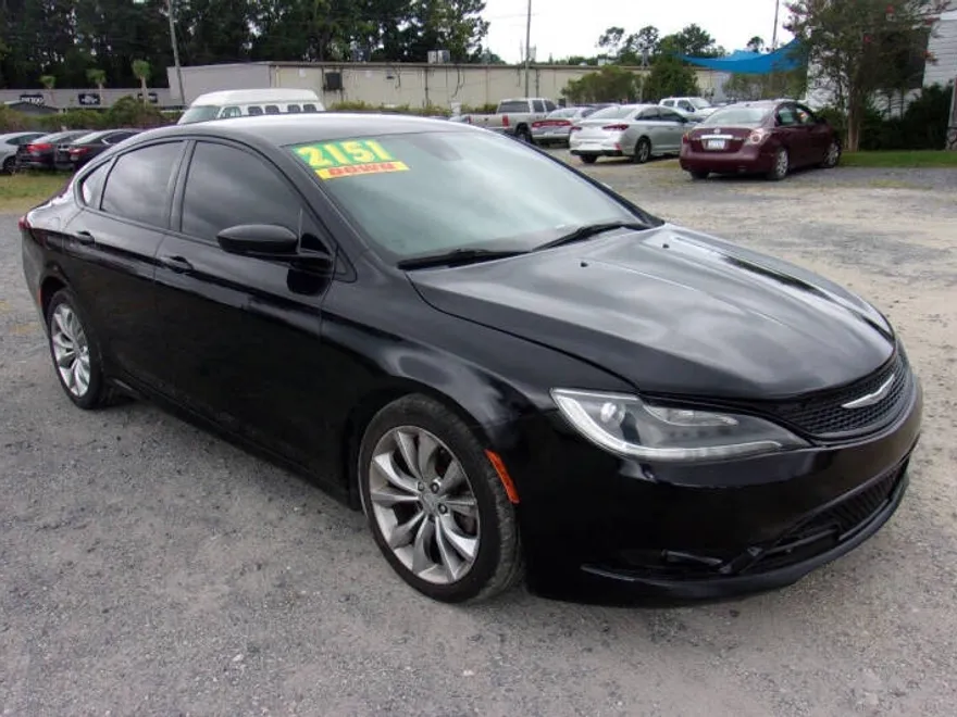 2015 Chrysler 200 S photo 1
