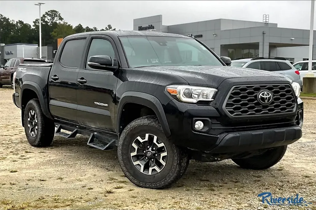 2022 Toyota Tacoma TRD Off-Road photo 1