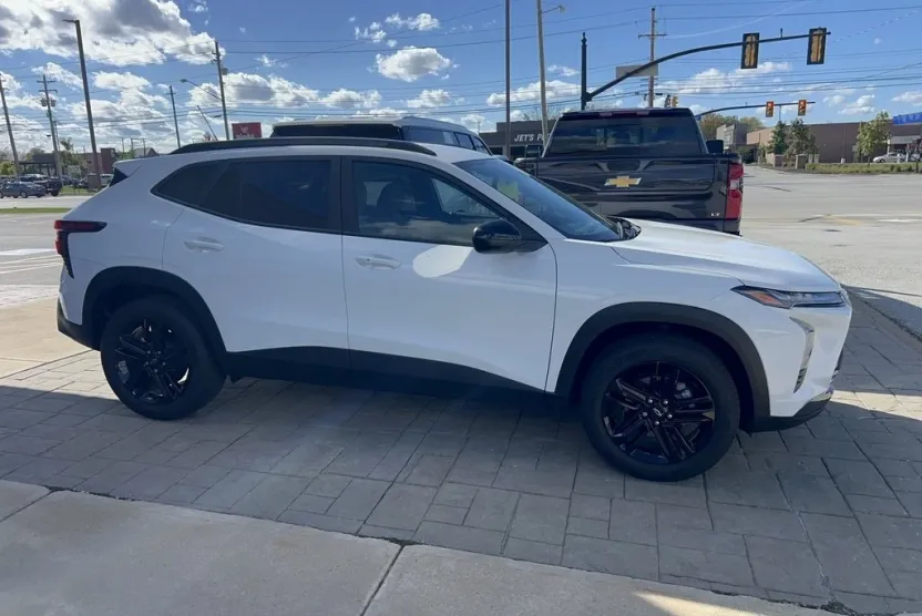 2025 Chevrolet Trax ACTIV photo 1