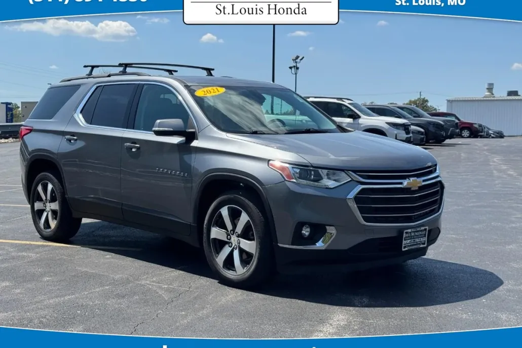 2021 Chevrolet Traverse Leather photo 1