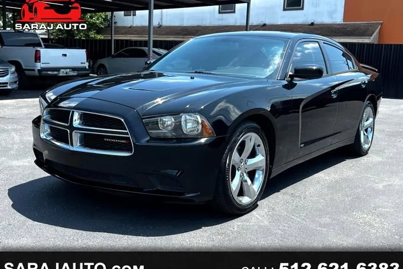 2013 Dodge Charger SE photo 1