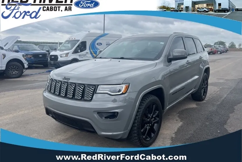 2021 Jeep Grand Cherokee Laredo X photo 1