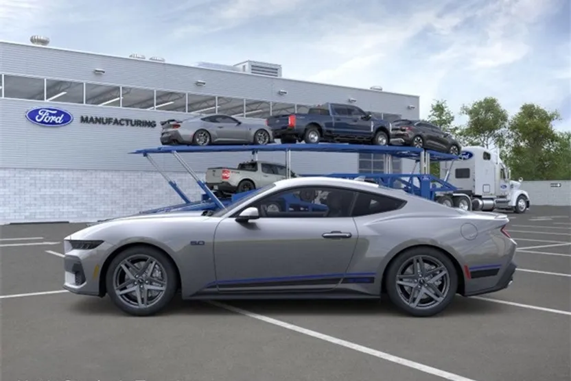 2025 Ford Mustang GT Premium photo 1
