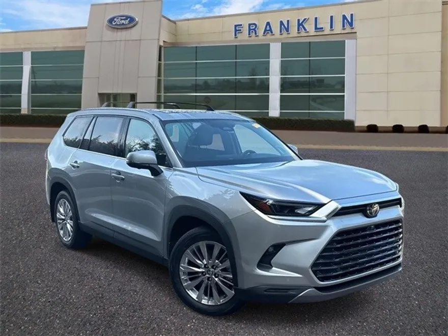 2024 Toyota Grand Highlander Platinum photo 1